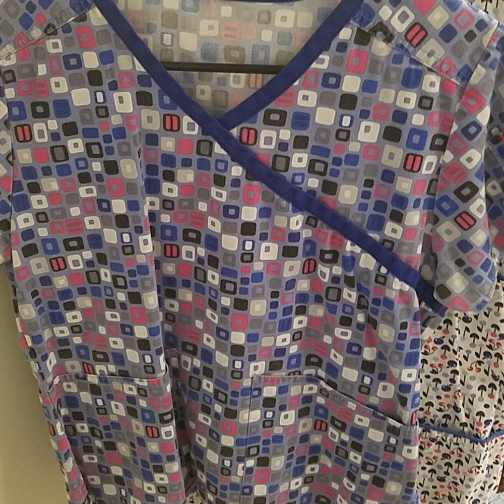 Lot of 8 Dickies scrub/uniform tops size S-XS - Picture 6 of 8